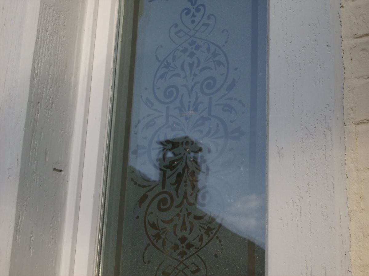 Maatwerk glasfolie met ornamenten design / ontwerp voor de voordeur