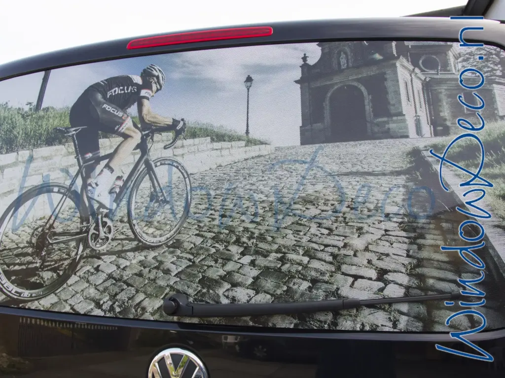 One-way vision raamfolie, anti-inkijk, tegen inkijk, bedrijfswagen, auto, WindowDeco