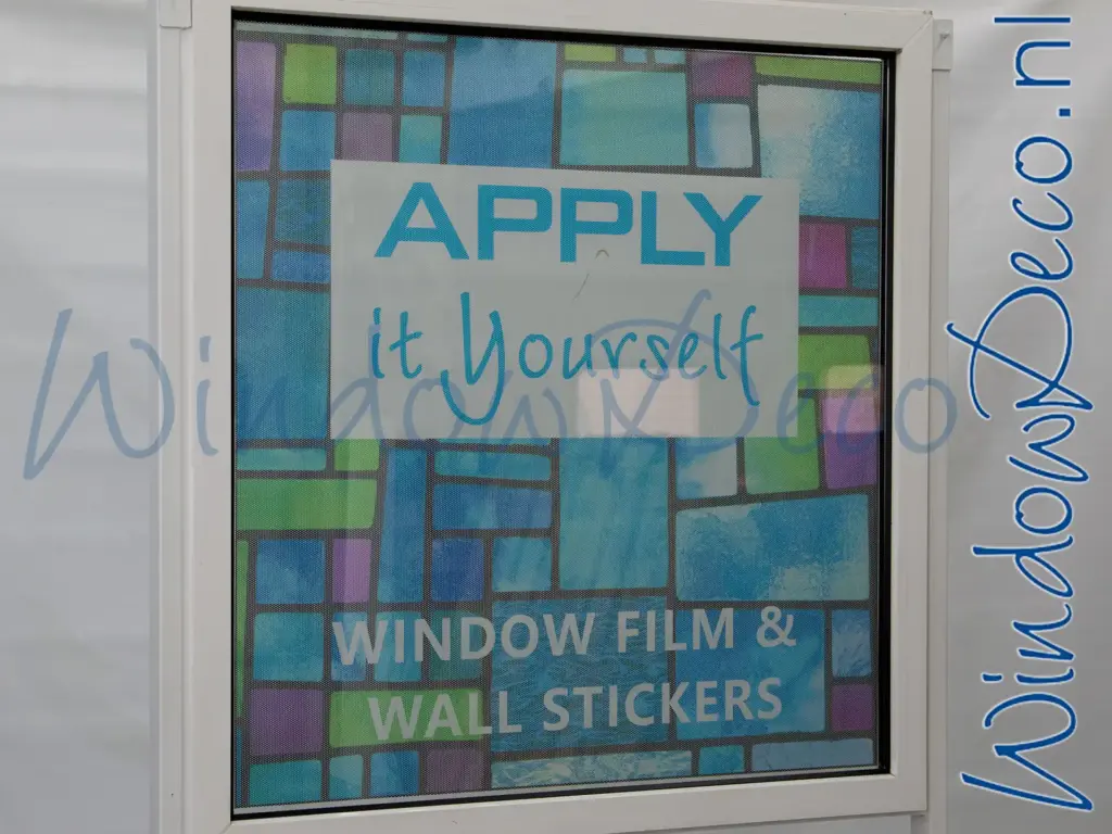 Grote two-way vision raamfolie, geperforeerde raamfolie, doorkijkbaar, gedeeltelijke privacy, sample